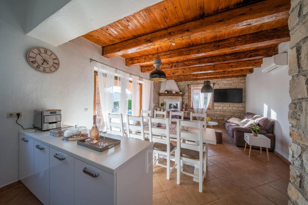 Villa 9 Mani Butkovići Exterior foto